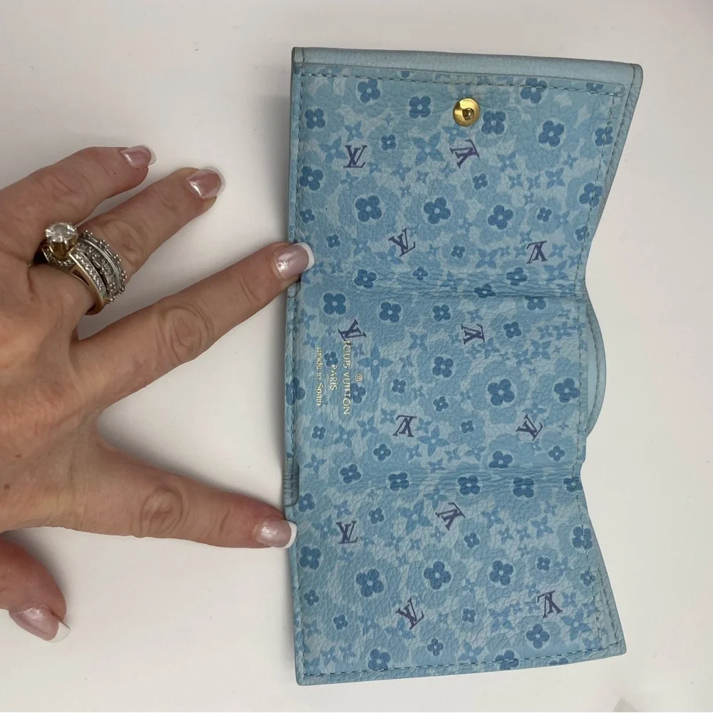 Louis Vuitton rare lock Light mini Blue Wallet - Picture 13 of 16